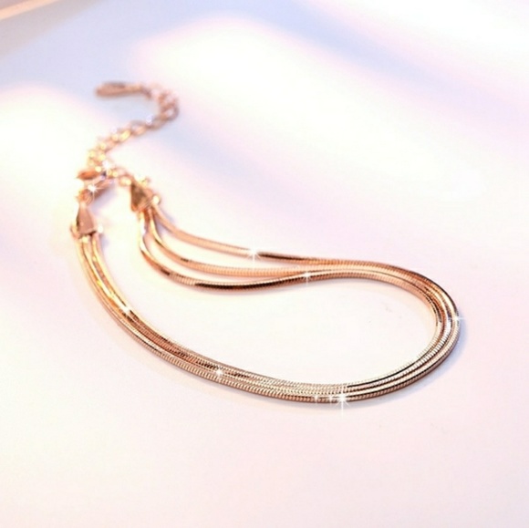 everrealli Jewelry - Simple Shiny Rose Gold Triple Layer Bracelet